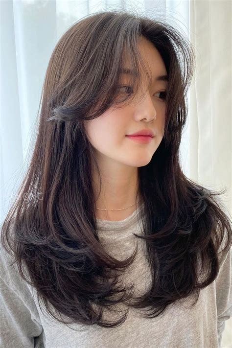asian spang bang|Korean Side Bangs Are Going Viral for Their Chic Face.